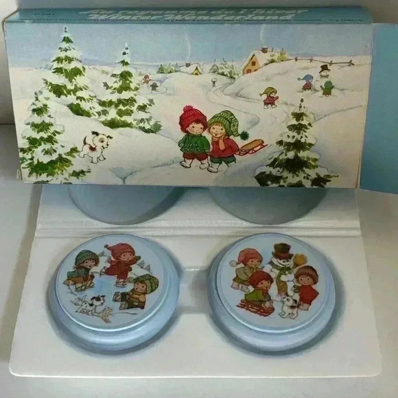 Vintage 70s Avon Canada Winter  Wonderland winter scene scented soaps - Picture 4 of 7
